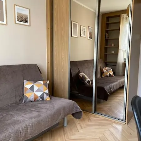 Four Bedroom Lachmana Apartment Warsaw