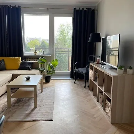 Four Bedroom Lachmana * ワルシャワ