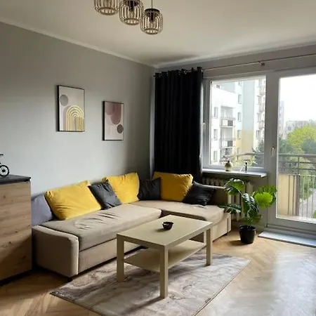Apartment Four Bedroom Lachmana Warsaw